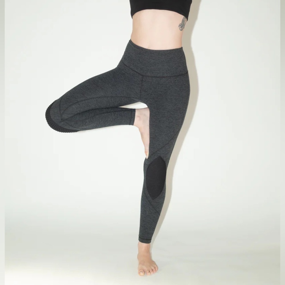 Maat The 1.0 Legging Padded in TULA - Charcoal Grey Yoga Gym Workout NWT Small